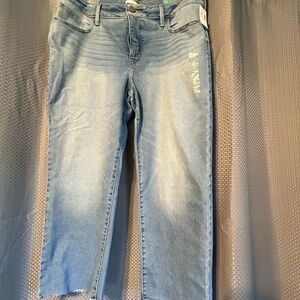 Maurices Light Wash Slim Straight Ankle Jeans NWT